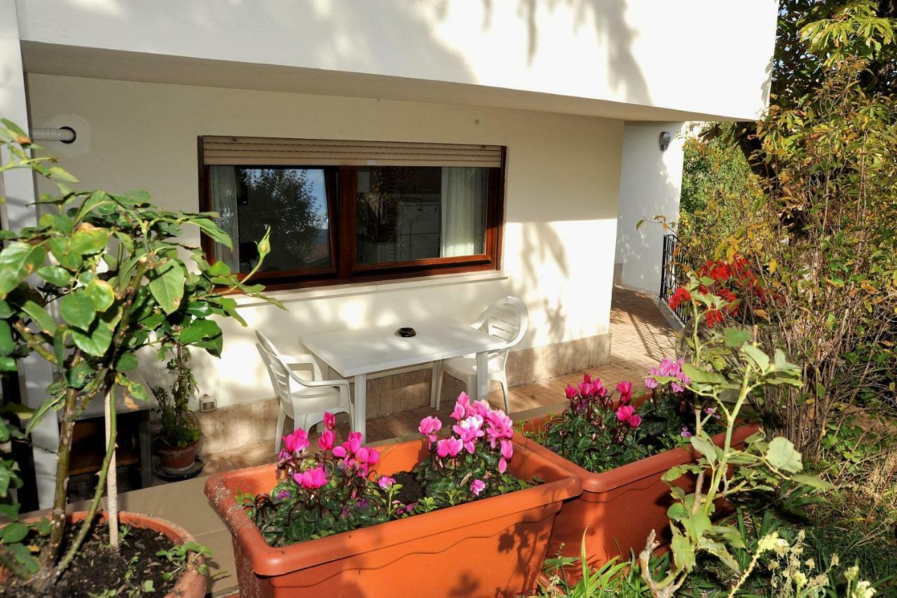 A Casa Di Galdino E Vittorianna Apartment LʼAquila Екстериор снимка