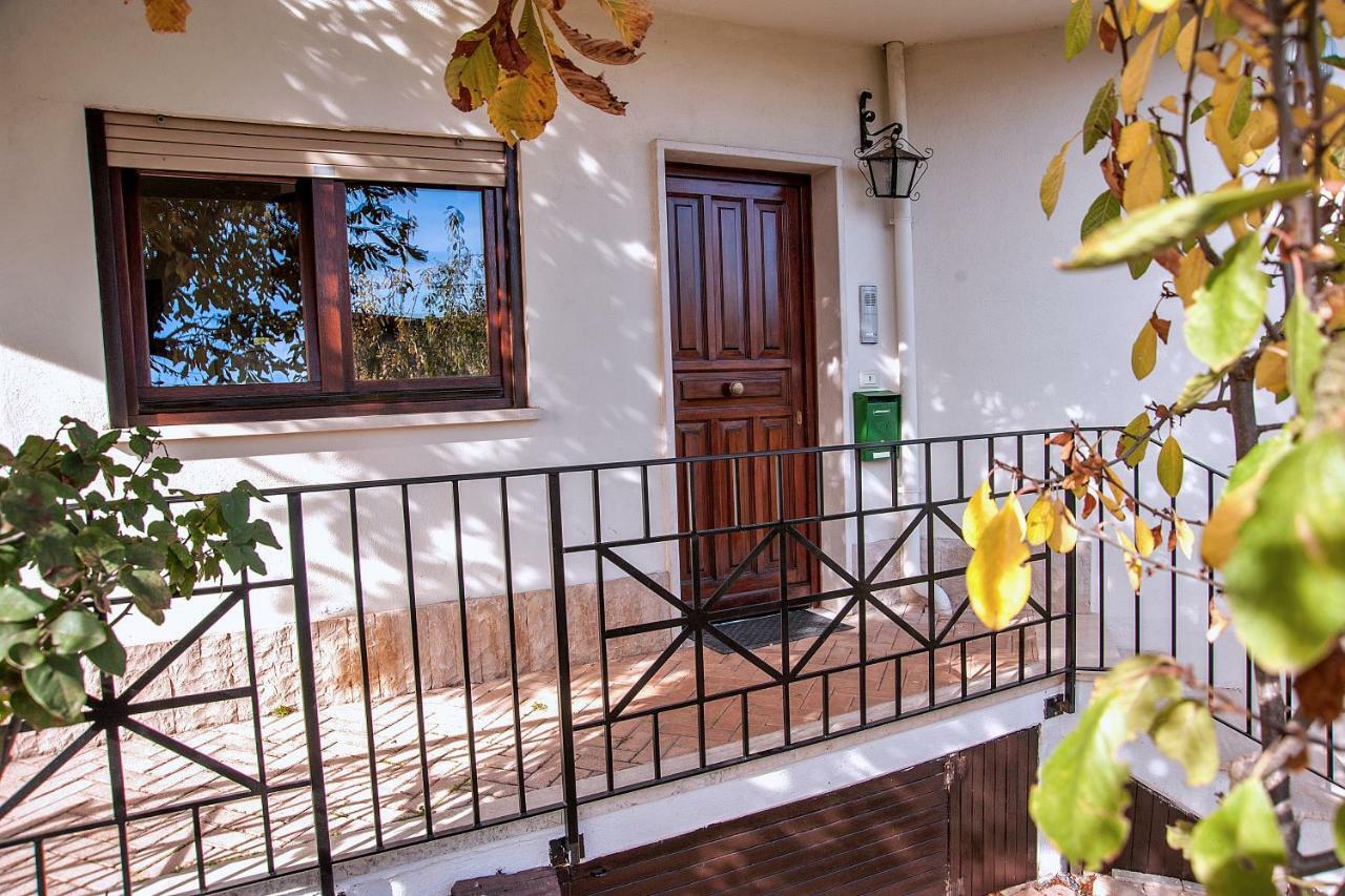 A Casa Di Galdino E Vittorianna Apartment LʼAquila Екстериор снимка